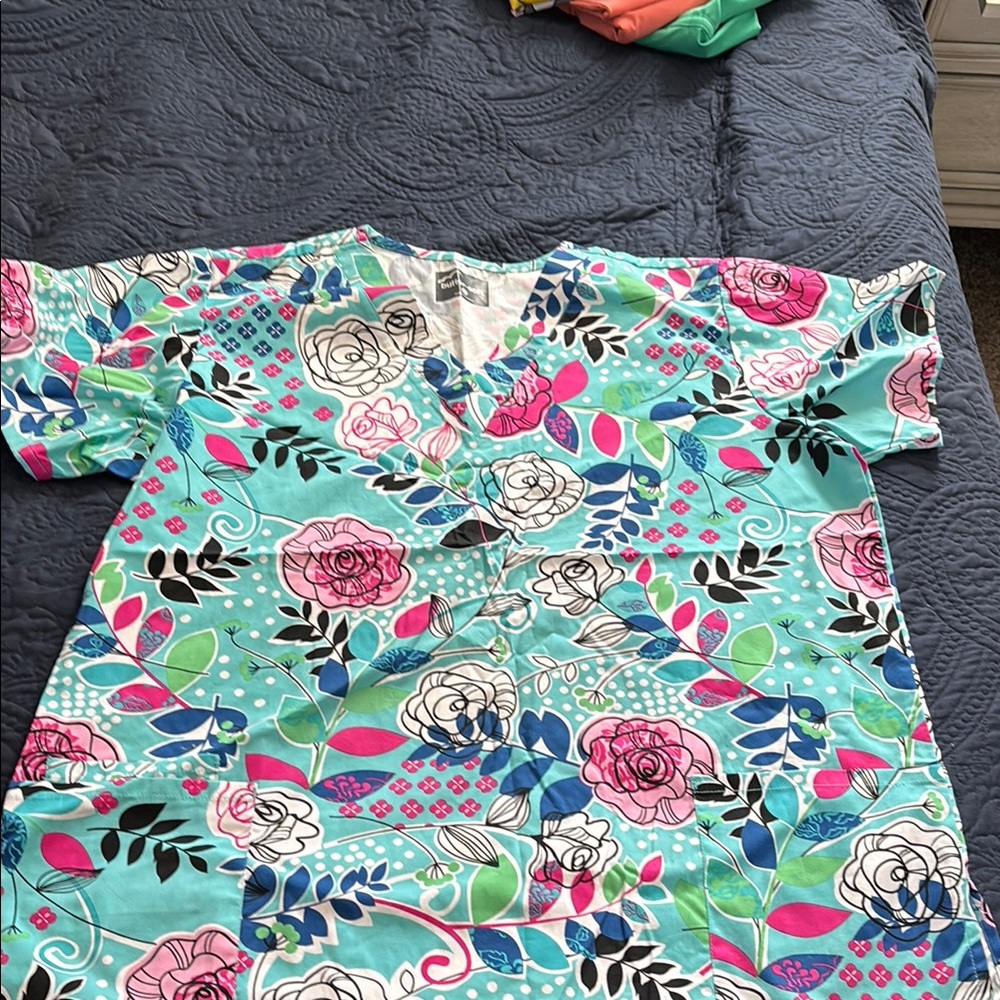 Women’s Scrub Top
